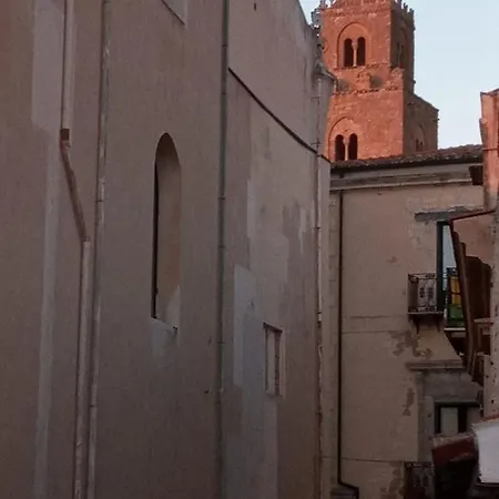 A Due Passi Dal Duomo * Cefalù