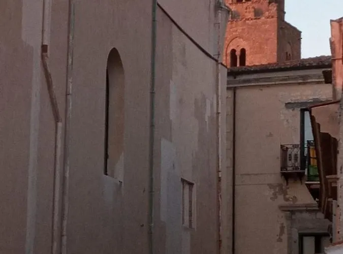 A Due Passi Dal Duomo * 切法卢