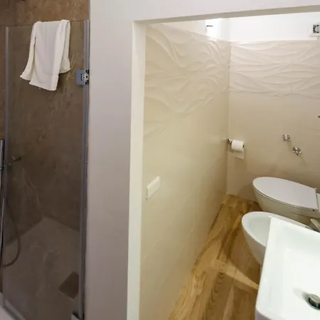 A Due Passi Dal Duomo Casa vacanze Cefalù
